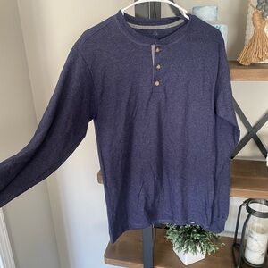 Mens Henley long sleeve tshirt Hanes size small “beefy” for muscular chests